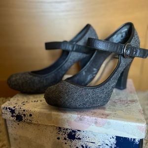 LEI women’s heel shoes